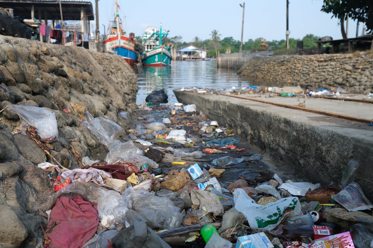 Plastikmüll bedroht Küstenregionen